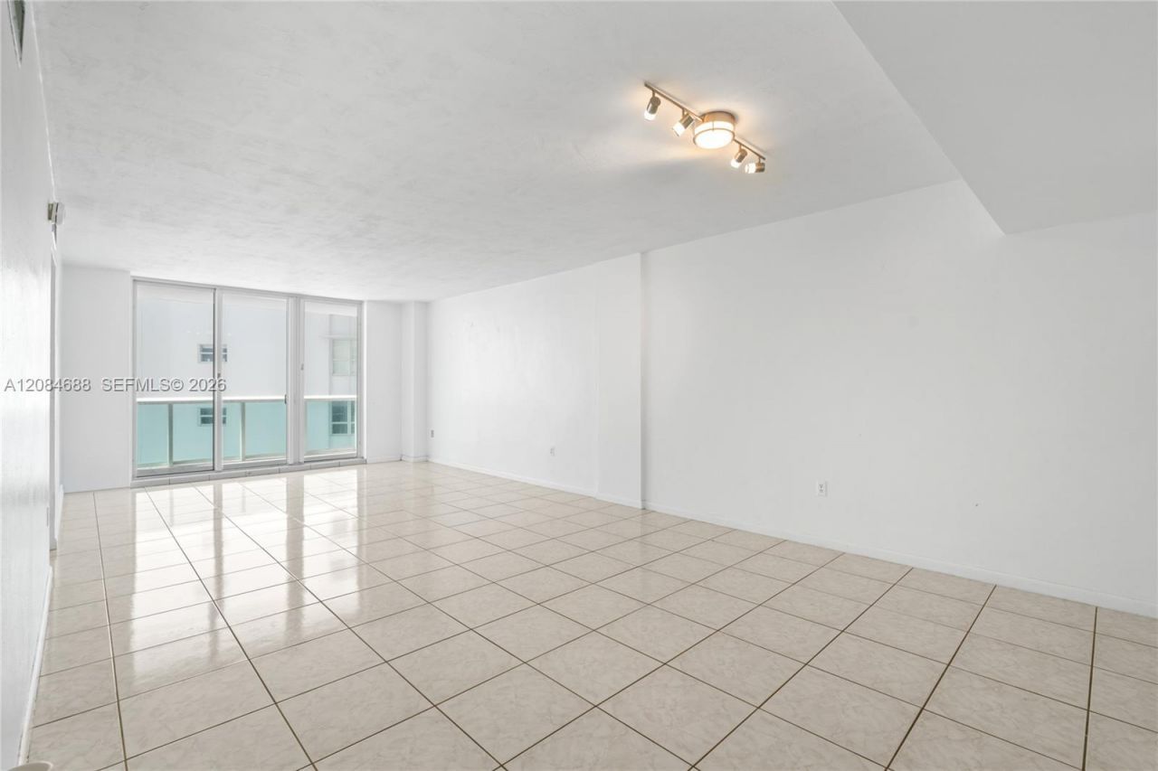 5001 Collins Ave, Unit 5E, Miami Beach, FL 33140 Photo