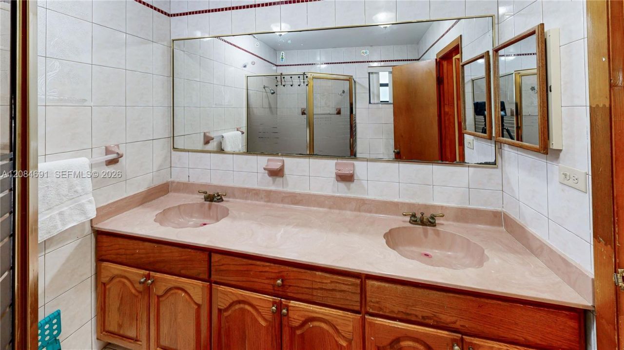 10900 SW 177th Ter, Miami, FL 33157 Photo