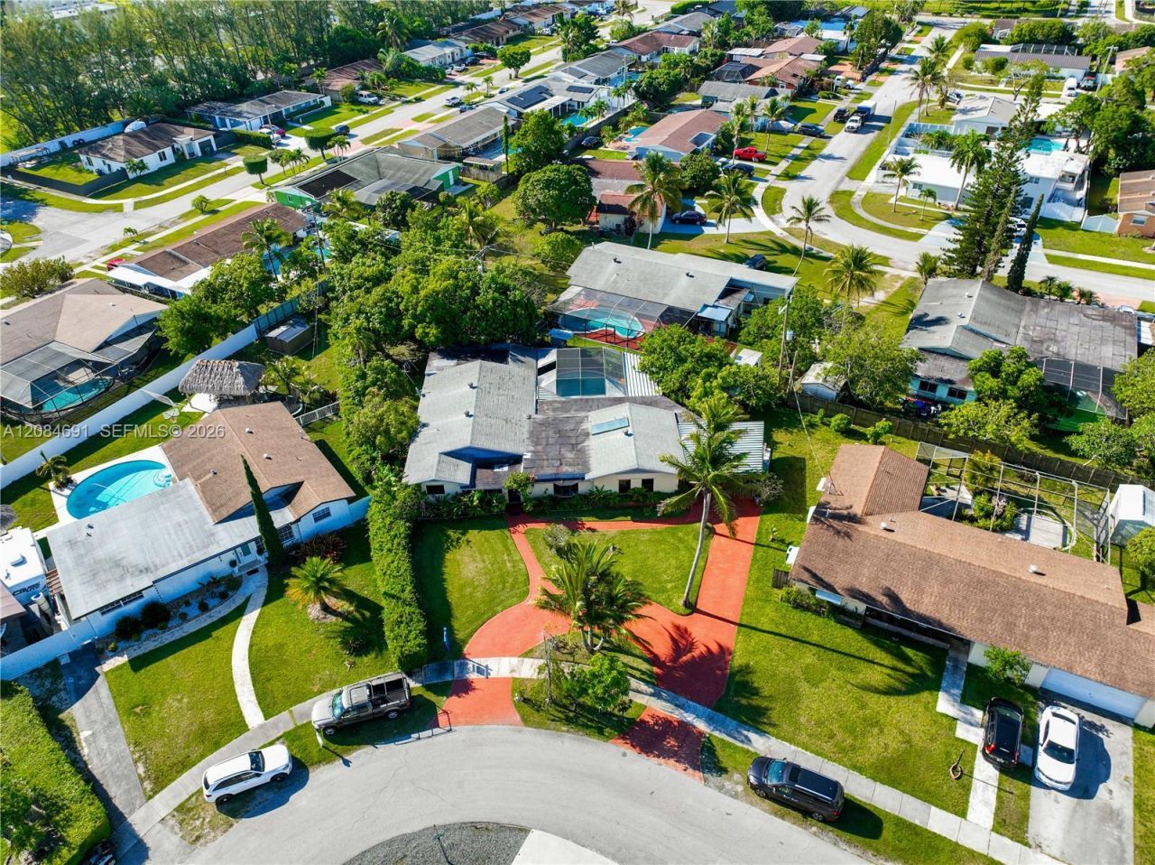 10900 SW 177th Ter, Miami, FL 33157 Photo