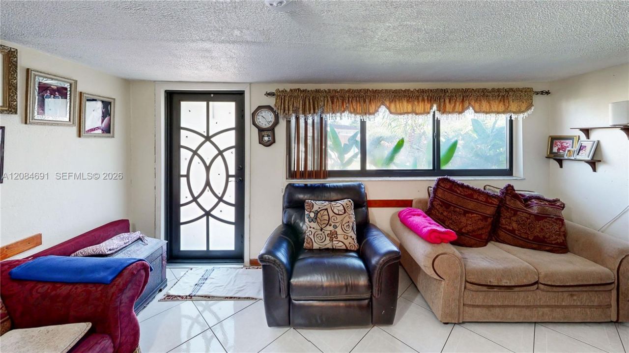10900 SW 177th Ter, Miami, FL 33157 Photo