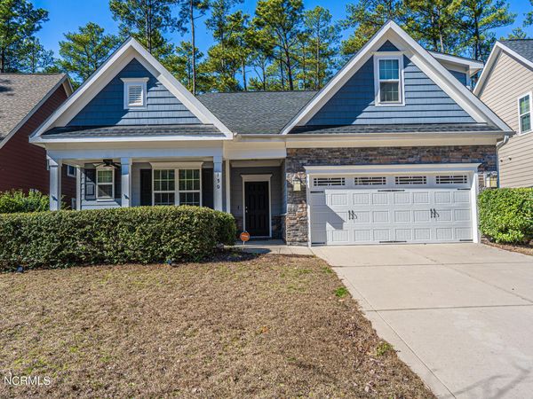 150 Michie Place , Aberdeen, NC 28315