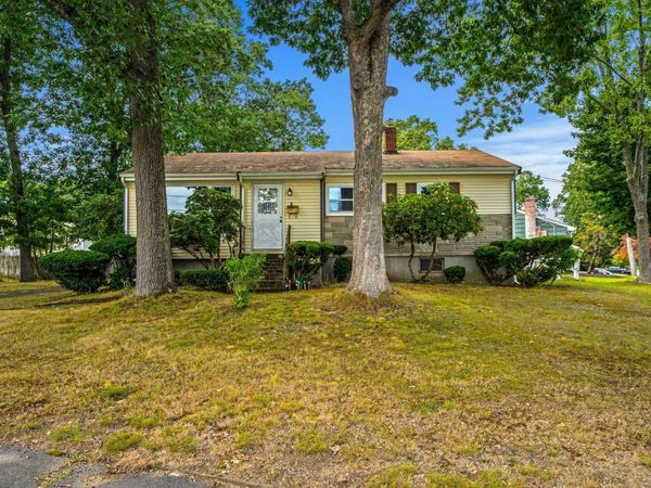 4 Niles Rd, Randolph, MA 02368