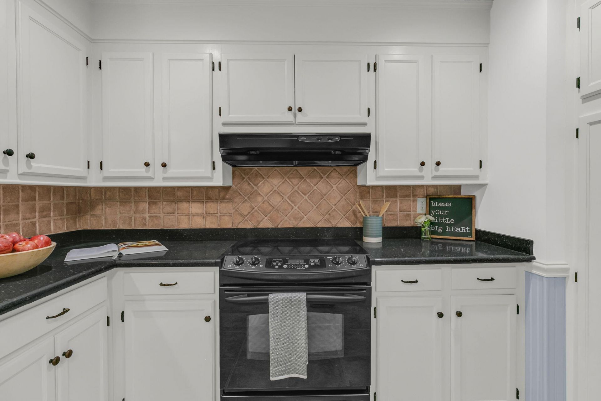 404 Forest Circle Photo 11