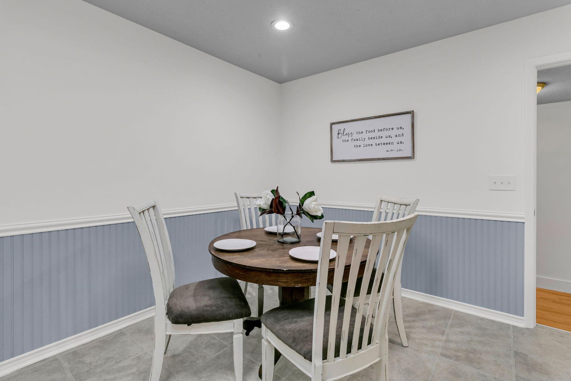 404 Forest Circle Photo 15