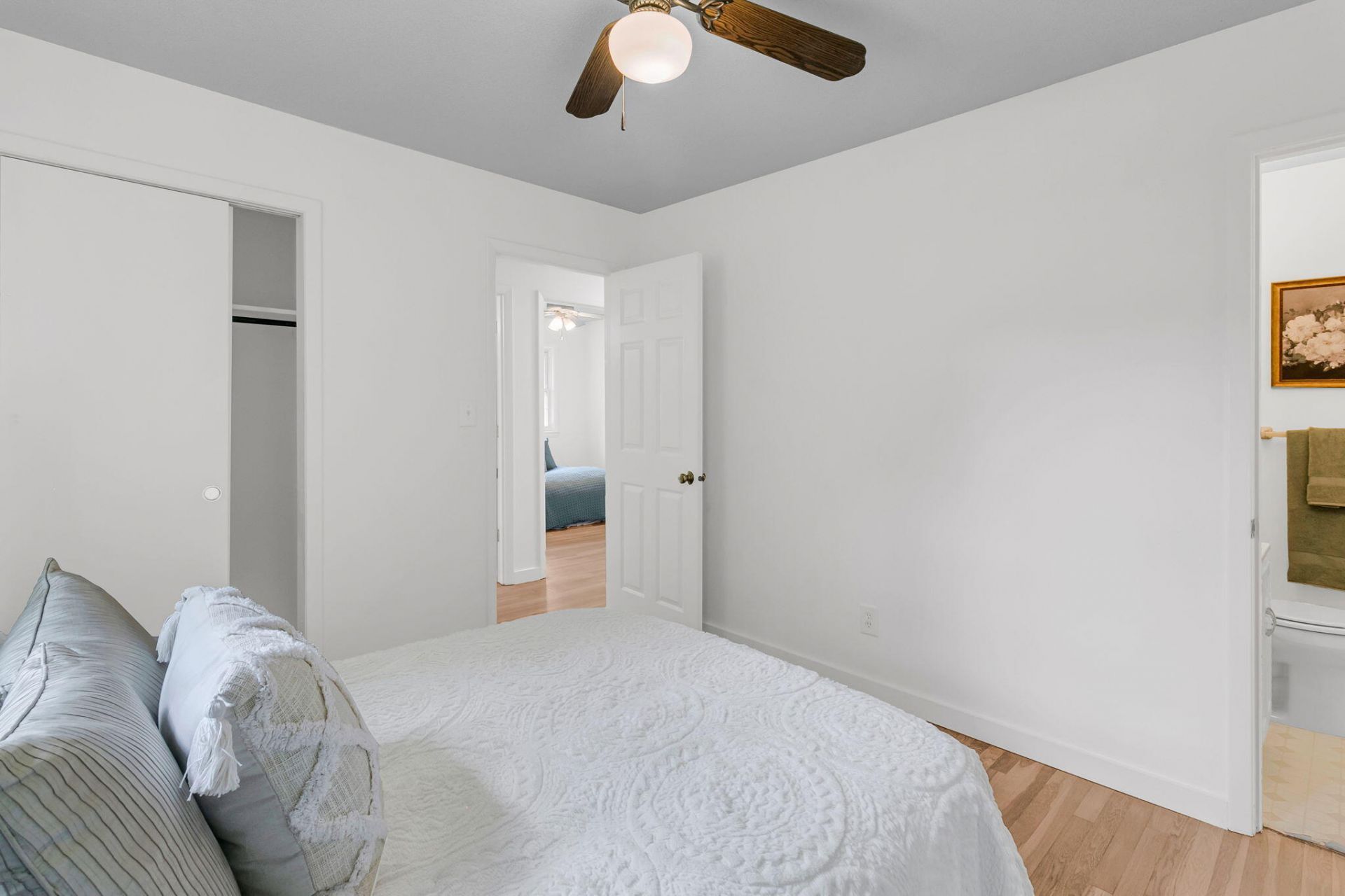 404 Forest Circle Photo 19