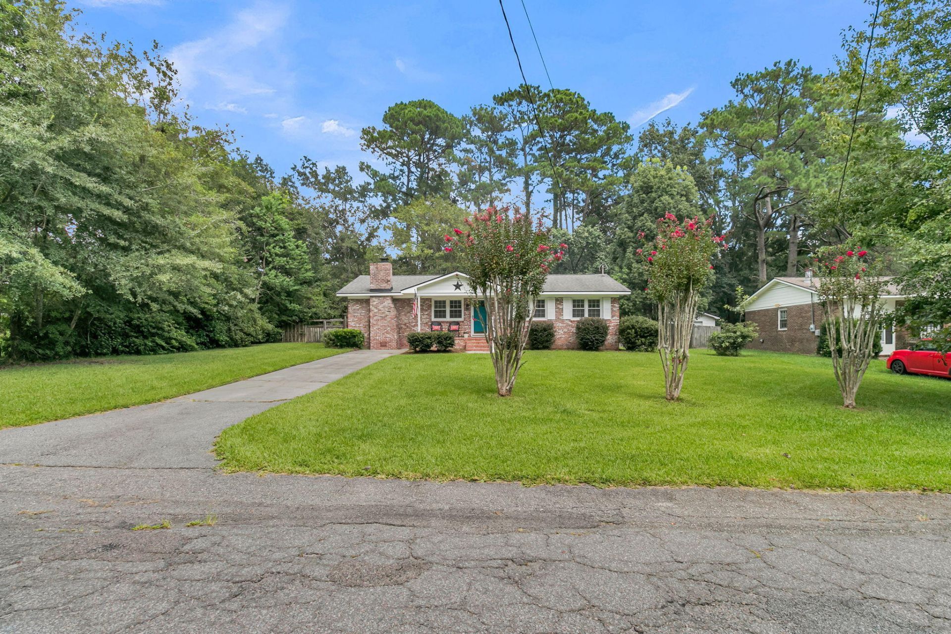 404 Forest Circle Photo 28