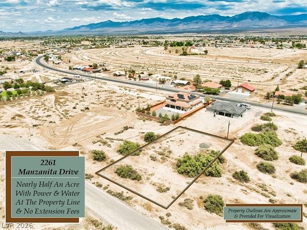 2261 S Manzanita Drive , Pahrump, NV 89048