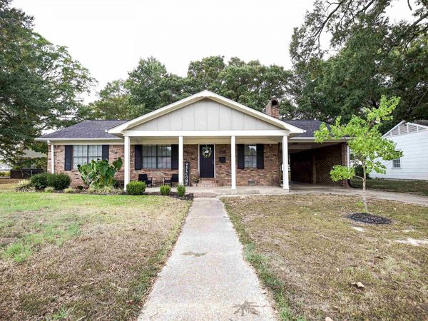 235 E Ingram St, Camden, AR 71701