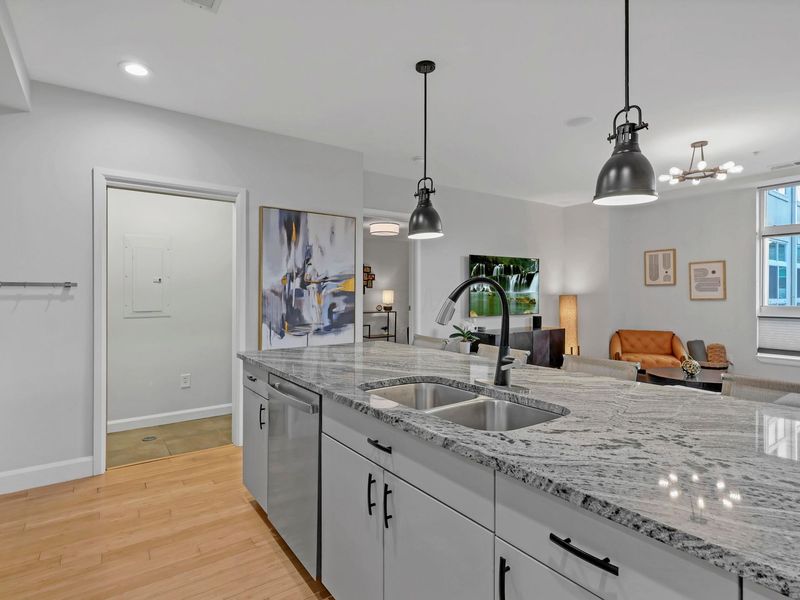 845 N High Street, Unit 408, Columbus, OH 43215 Photo 16
