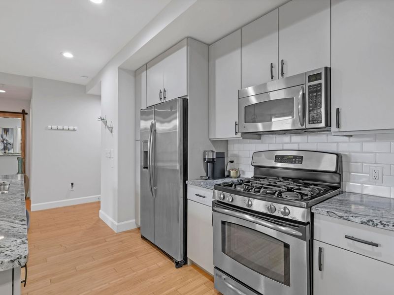845 N High Street, Unit 408, Columbus, OH 43215 Photo 18