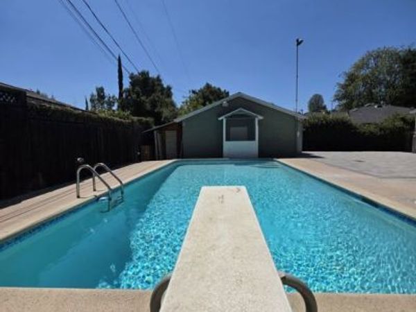 4602 Alveo Road, Unit GH, La Canada Flintridge, CA 91011