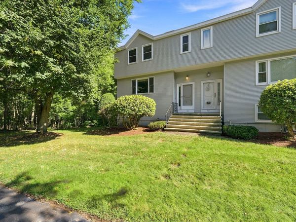 43 Villa Roma Dr, Unit 43, Tewksbury, MA 01876