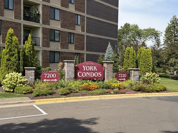 7200 York Avenue S, Unit 116, Edina, MN 55435