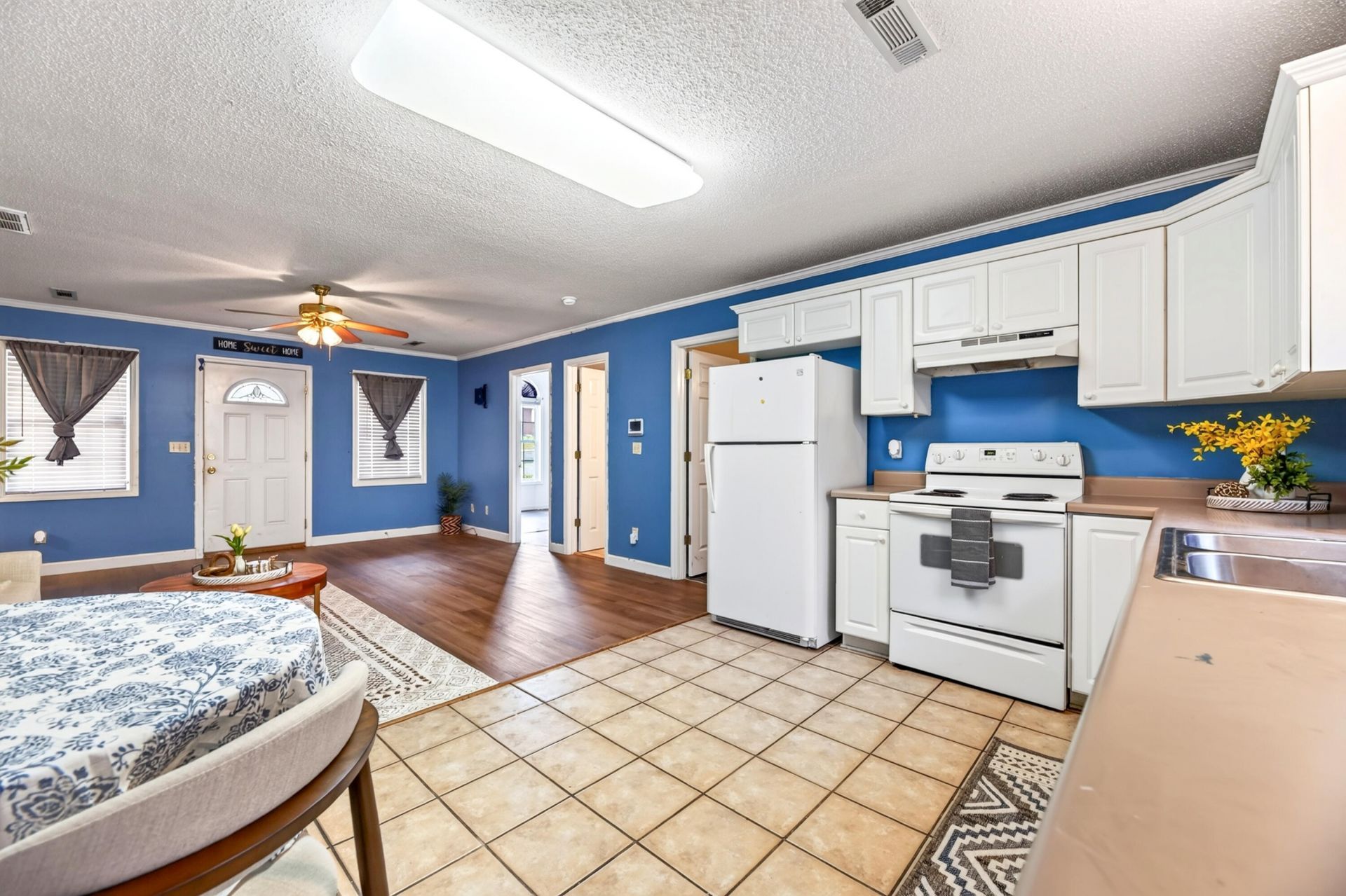 368 E Huson Circle Photo 8