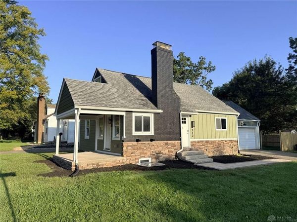 713 E Dorothy Lane, Kettering, OH 45419