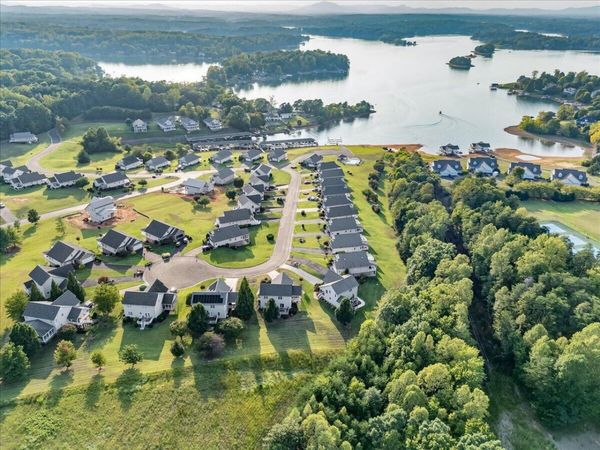 435 Lands End CIR, Union Hall, VA 24176