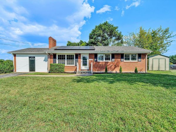 137 Frances DR NW, Roanoke, VA 24017