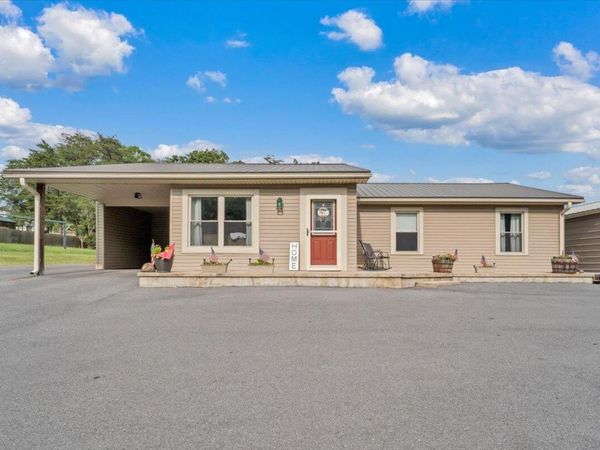 102 Falcon Ridge RD , Clifton Forge, VA 24422