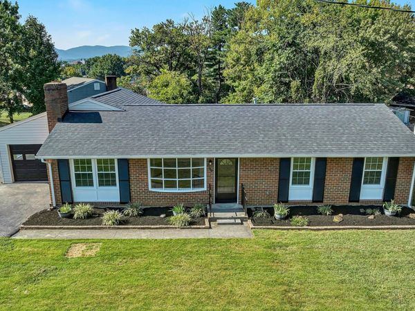 2140 Catlett DR, Salem, VA 24153