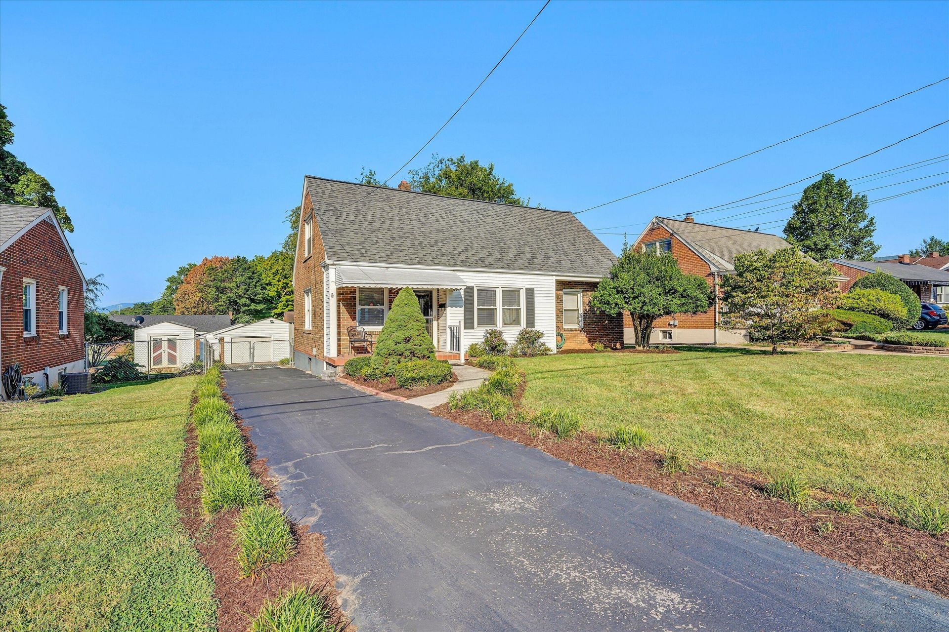 219 Valleydale Ave, Salem, VA 24153 Main Photo