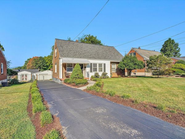219 Valleydale AVE, Salem, VA 24153