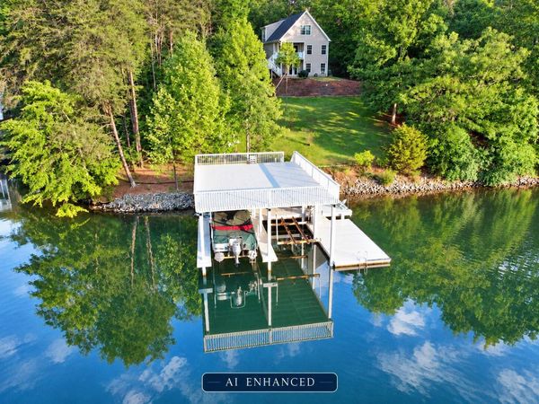 108 Pebble Brook LN, Moneta, VA 24121