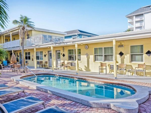 415 HAMDEN DRIVE , CLEARWATER, FL 33767