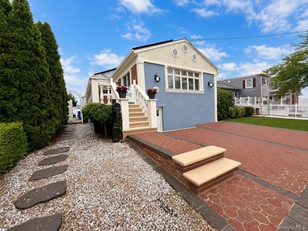 515 Beach 139th Street , Belle Harbor, NY 11694