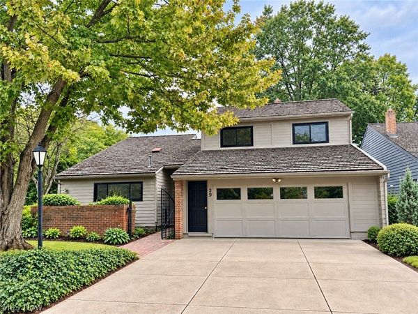 333 N Portage Path, Unit 39, Akron, OH 44303
