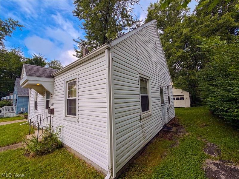 1265 Eastwood Avenue, Akron, OH 44305 Photo 3