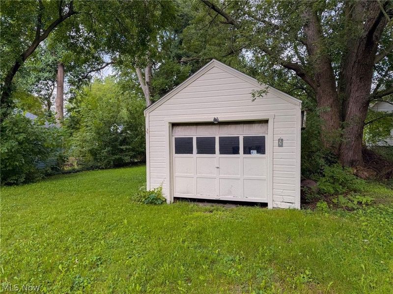 1265 Eastwood Avenue, Akron, OH 44305 Photo 4
