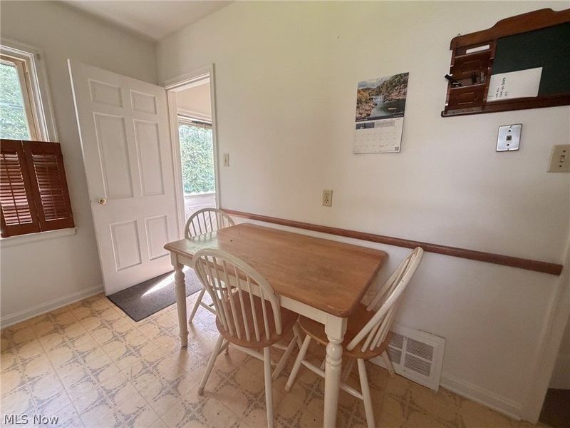 1265 Eastwood Avenue, Akron, OH 44305 Photo 8