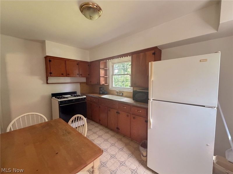 1265 Eastwood Avenue, Akron, OH 44305 Photo 9