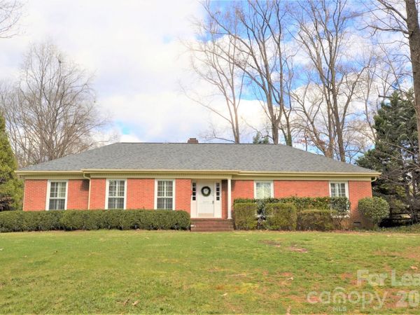2409 Huntingtowne Farms Lane , Charlotte, NC 28210