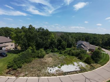 5927 Nottingham Point , Hamburg Township, Mi 48116
