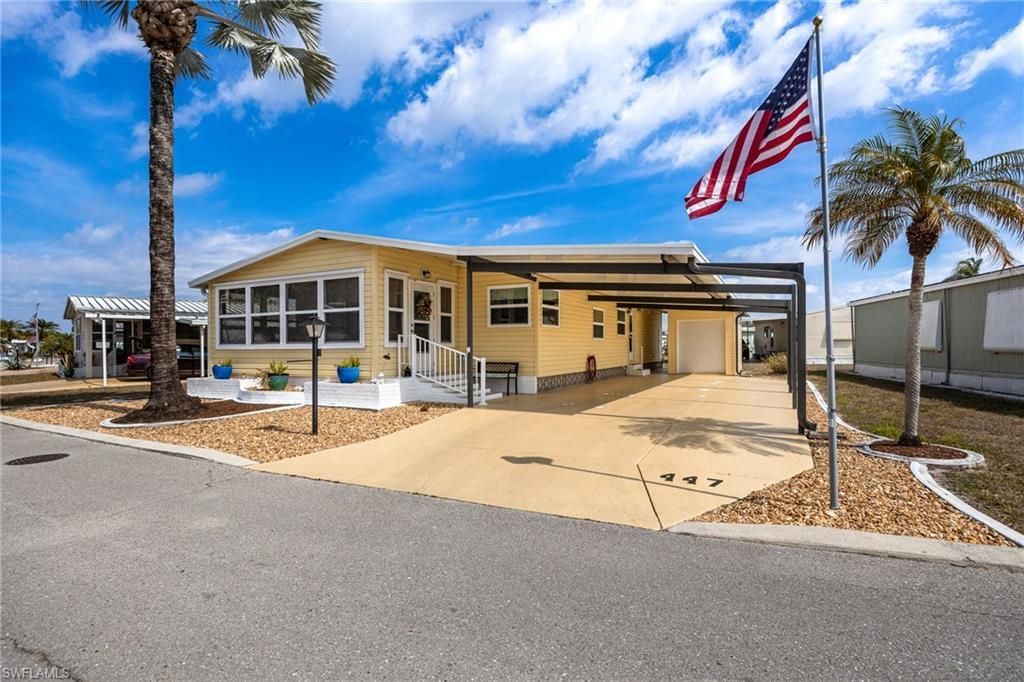 447 Snead Dr, North Fort Myers, FL 33903 Main Photo