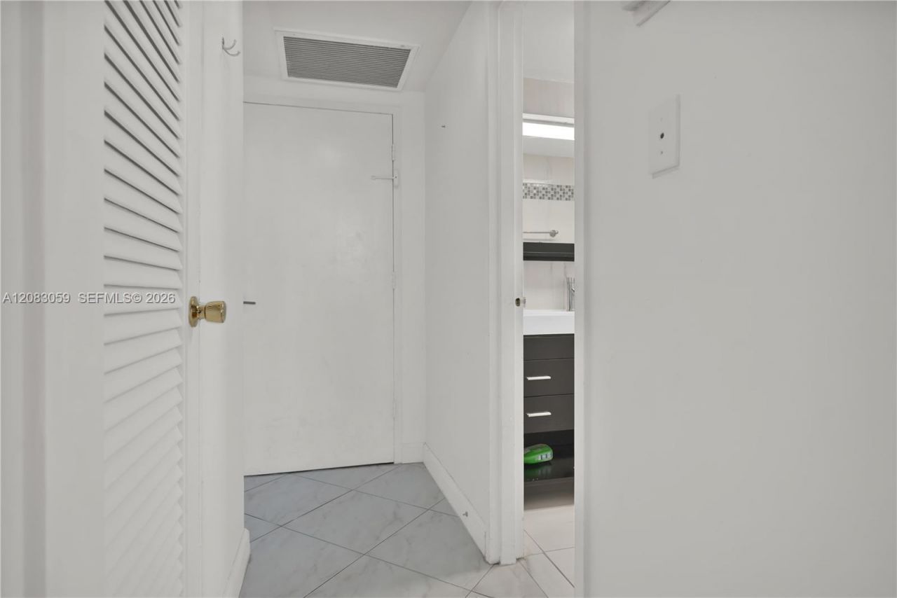 4747 Collins Ave, Unit 1503, Miami Beach, FL 33140 Photo
