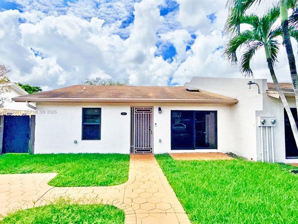 2428 SW 109th Ct, Miami, FL 33165