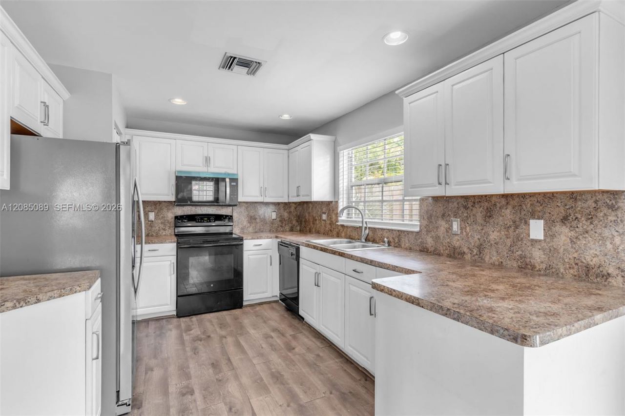 2405 NW 79th Ter, Margate, FL 33063 Photo