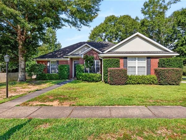 1628 Ashmoor Drive W, Mobile, AL 36695