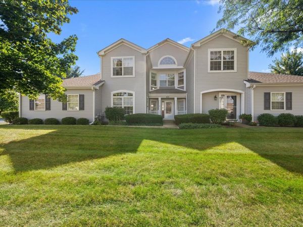 413 Cascade Lane , Unit 413, Oswego, IL 60543