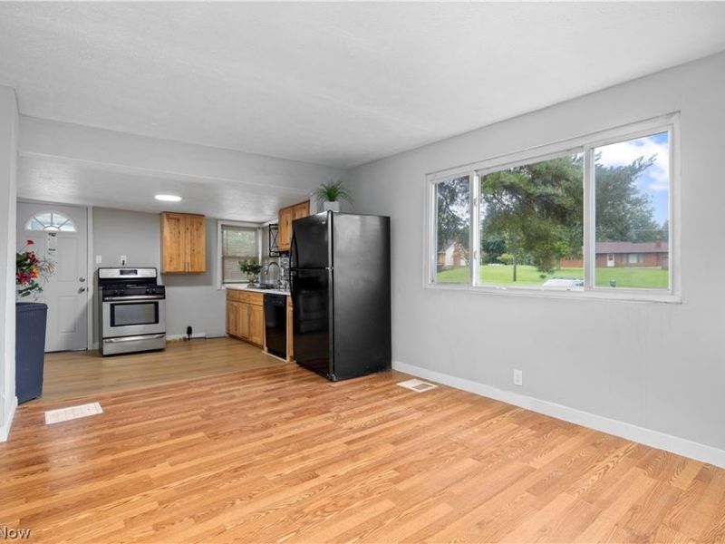 7540 State Road, Parma, OH 44134 Photo 16