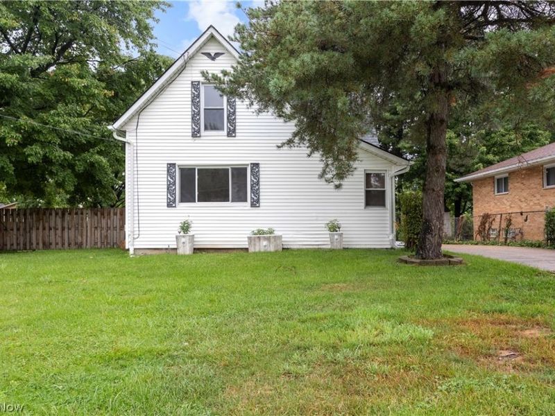 7540 State Road, Parma, OH 44134 Photo 2