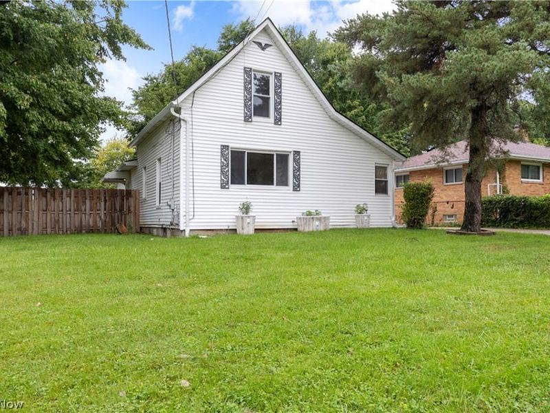 7540 State Road, Parma, OH 44134 Photo 3