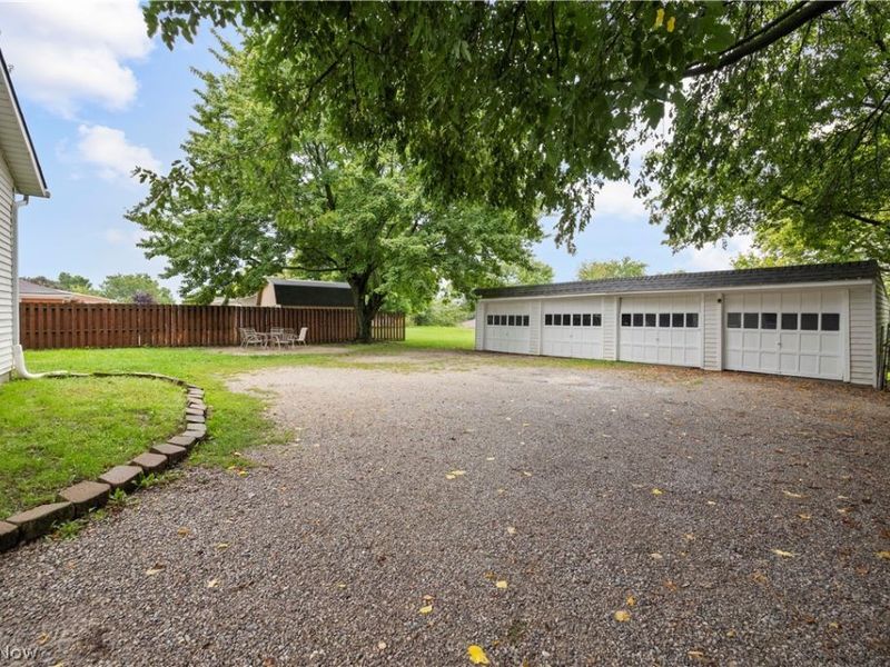 7540 State Road, Parma, OH 44134 Photo 5