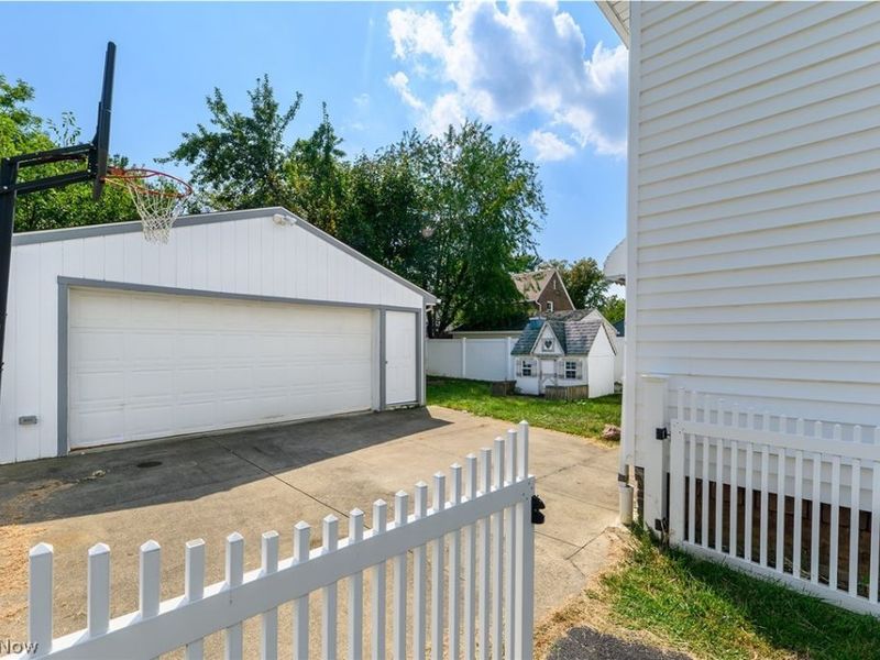 1480 Huguelet Street, Akron, OH 44305 Photo 30