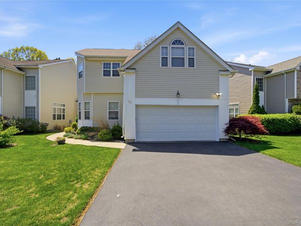 23 Sunflower Ridge Road , South Setauket, NY 11720