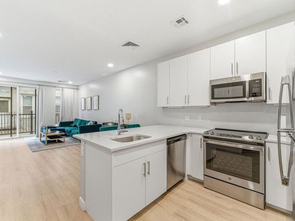 157 Chestnut, Unit 203, Chelsea, MA 02150