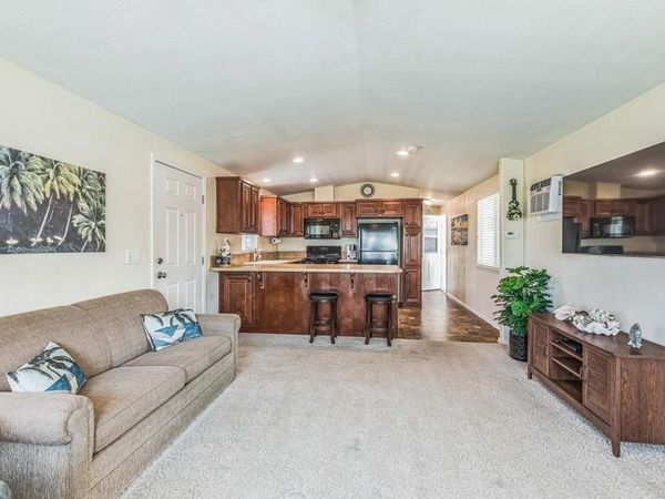 699 N Vulcan Avenue, Unit 17, Encinitas, CA 92024