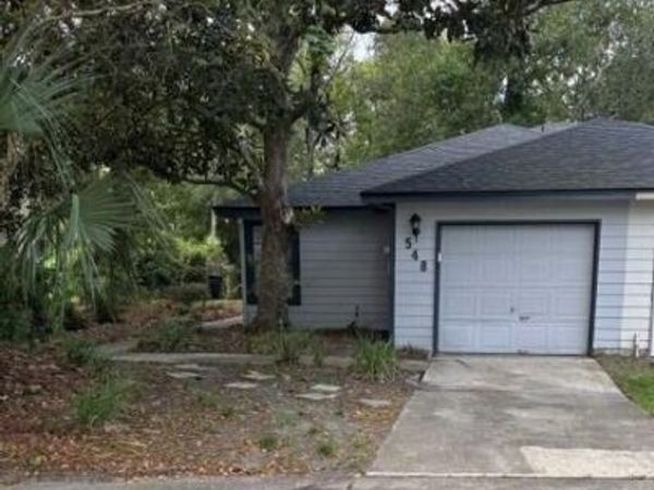 548 STAFFORDSHIRE Drive, Jacksonville, FL 32225